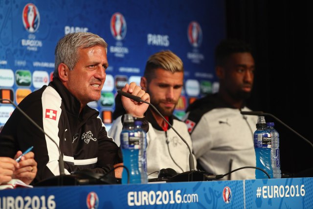 Hrvat i Albanci podelili Švajcarsku – Petkoviæa teraju iz reprezentacije