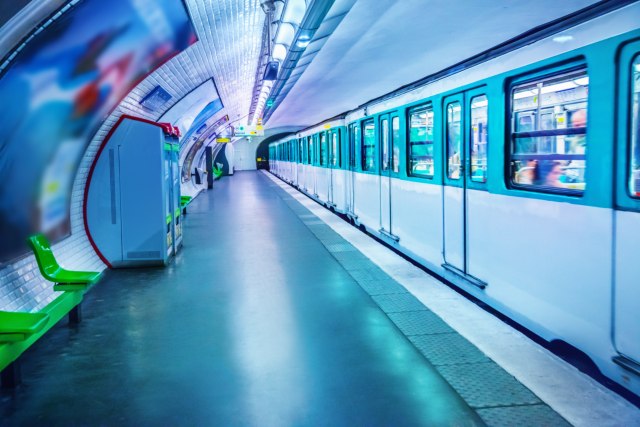 Takmièarke u "jeftinom putovanju" same vozile praški metro