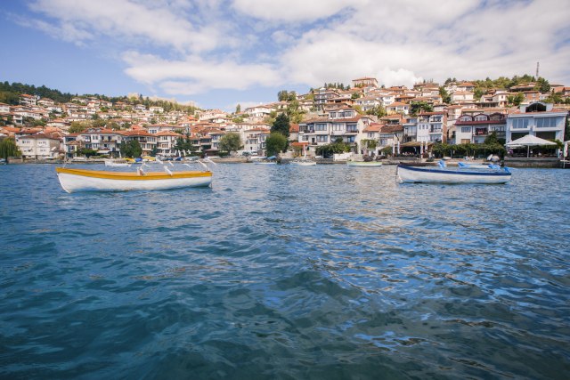 Odakle toliko "kuèki" na obalama Ohridskog jezera?