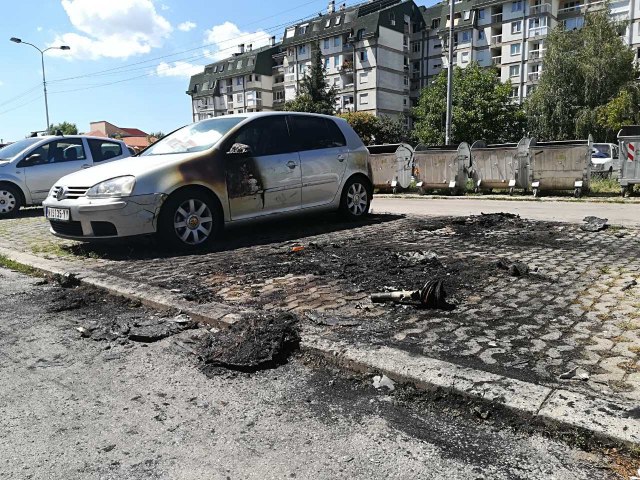 BG, NS, Niš: Eksplozija, goreli automobili FOTO/VIDEO