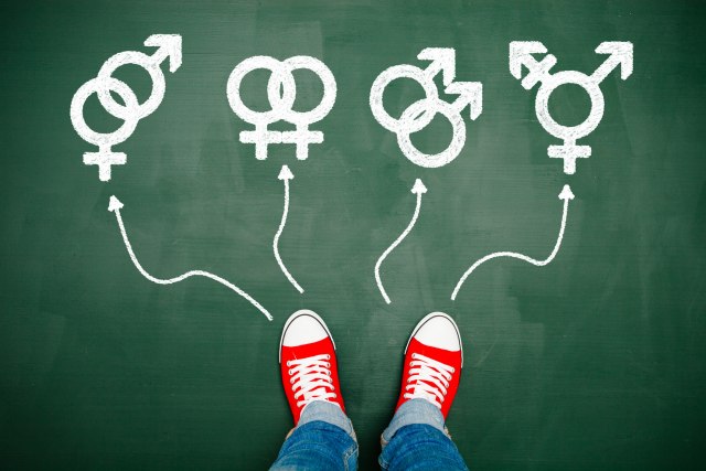 Biseksualnost veæa meðu ženama. Šta kaže struka?
