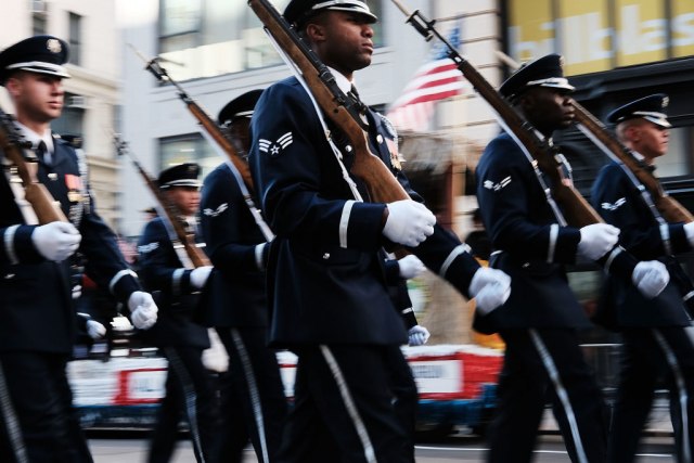 SAD ove godine bez vojne parade jer je preskupa