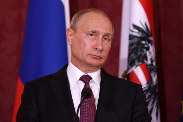Putinov dolazak na svadbu stvara probleme u Austriji