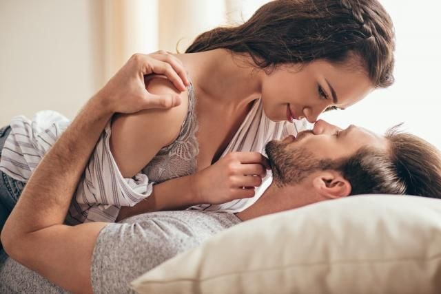Vreme je za romantièno voðenje ljubavi: 3 sastojka za savršenu seks atmosferu