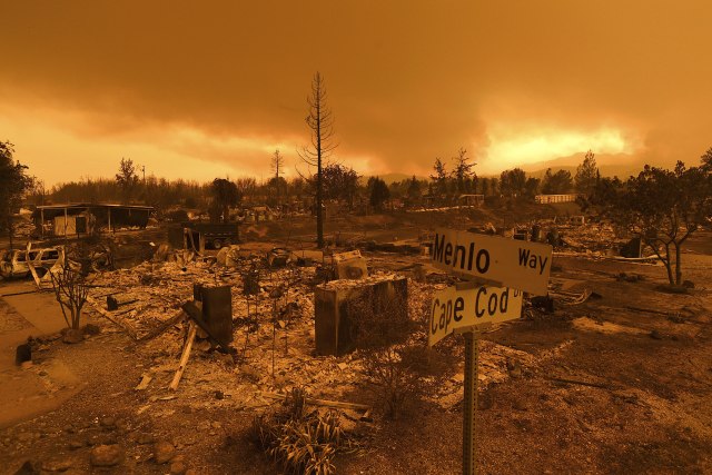 Potpuno ugašen veliki požar u Kaliforniji