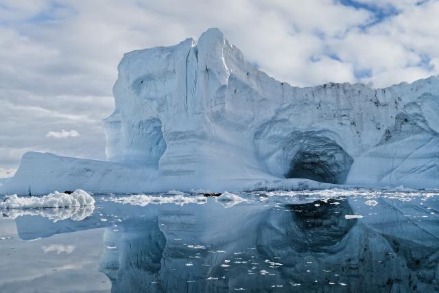 Prvi put u istoriji: Najdeblji led na Arktiku poèeo da puca
