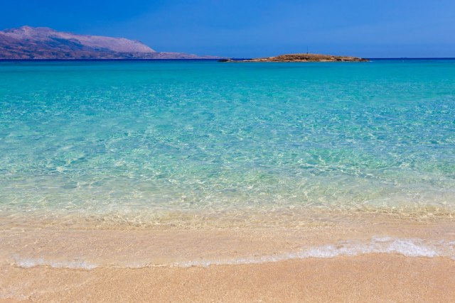 Nestvarno, magično grčko ostrvo na kojem noćenje košta i manje od 20€