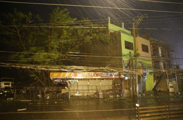 Supertajfun stigao na Filipine, ugroženo pet miliona ljudi