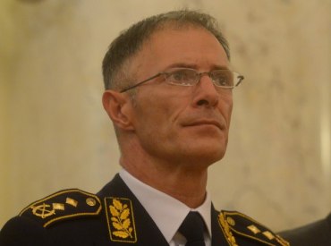Vucic to replace military brass, including army chief