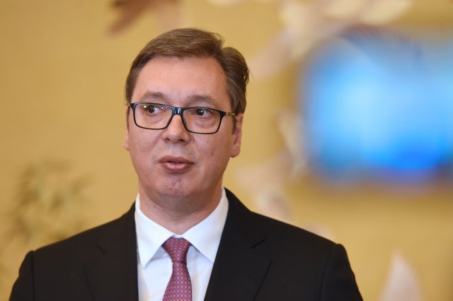 Vučić: Navijaću za Zvezdu, Antić ceo dan uspostavlja vezu da gledamo