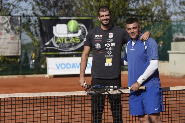 Zvezde kod Tipsarevića – tenis za humanost
