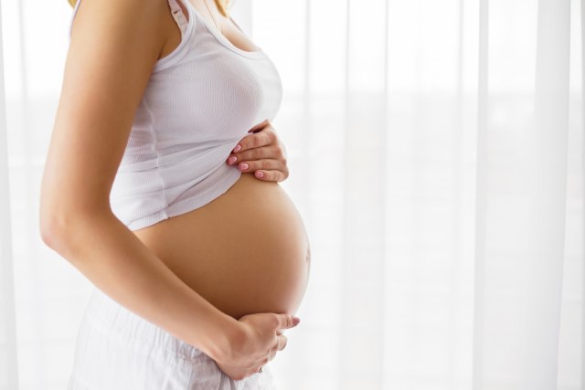 Loše priče na forumima o porođaju rađaju sve veći strah kod trudnica