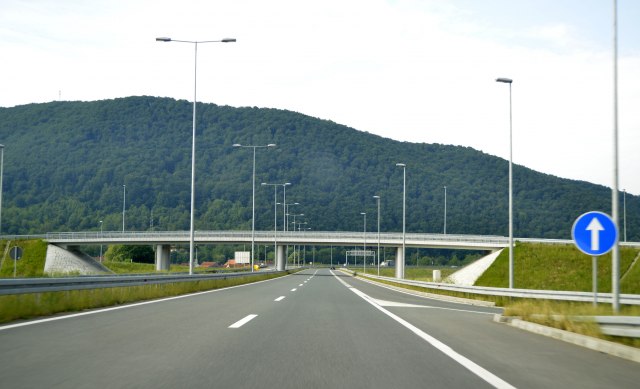 Potpis za novi auto-put: 2 rute kroz Srbiju - gradiæe se obe