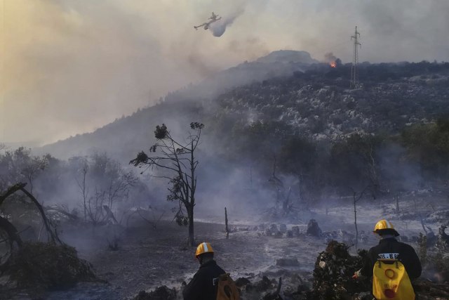 Pelješac u plamenu: Vatra stigla do kuæa FOTO/VIDEO