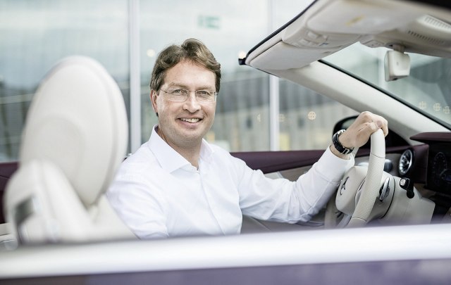 Daimler prvi put u rukama èoveka koji nije Nemac niti inženjer
