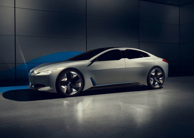 BMW potvrdio dolazak elektriènog i4 za tri godine FOTO