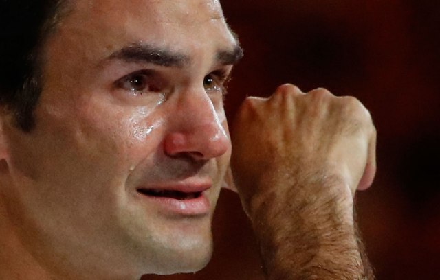 Federer: Serviram za titulu na RG, a suze mi u oèima