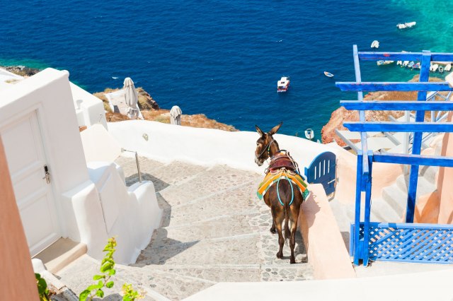Veliki korak za Grèku: Evo šta više turistima neæe biti dozvoljeno