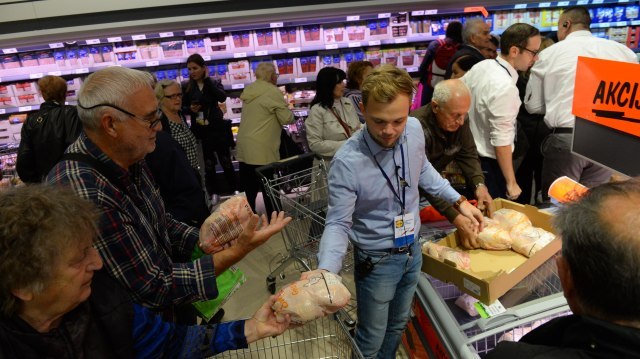 Germany's Lidl opens16 stores in 12 Serbian towns