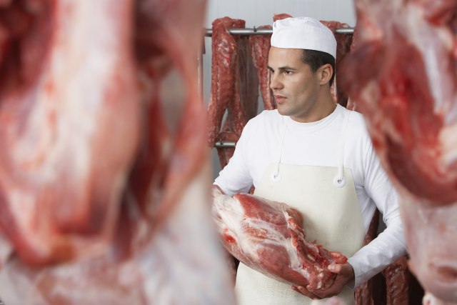 Dogovor vinuo cene mesa: Hvala milom bogu VIDEO
