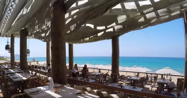 Inspiracija za leto 2019: Bar na plaži za kojim je Instagram 