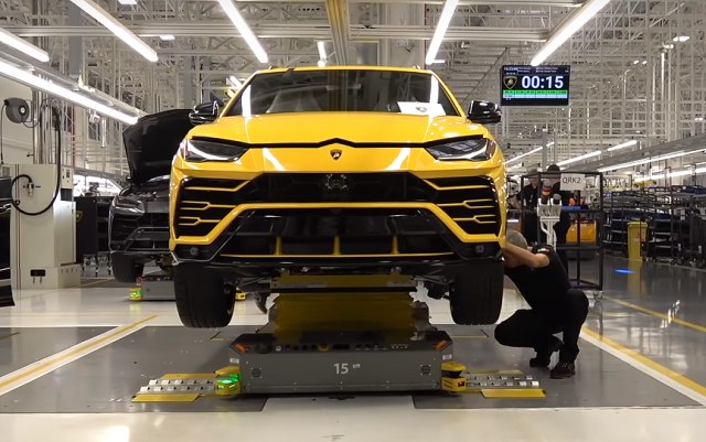 Mesto na kome nastaje magija: Zavirite u fabriku Lamborghinija VIDEO