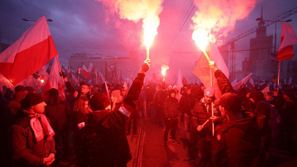 Poljska: Ukinuta zabrana kontroverznog marša nacionalista