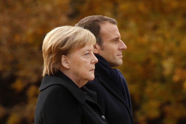Makron i Merkel otkrili ploču pomirenja
