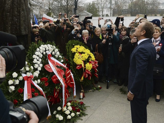 Tusk položio vence na obnoviteljima poljske državnosti