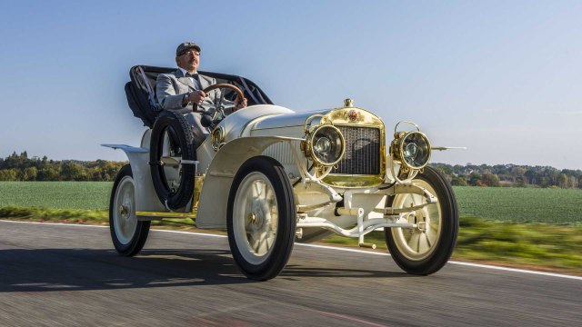 Škoda sačuvala i obnovila svoj prvi sportski auto FOTO