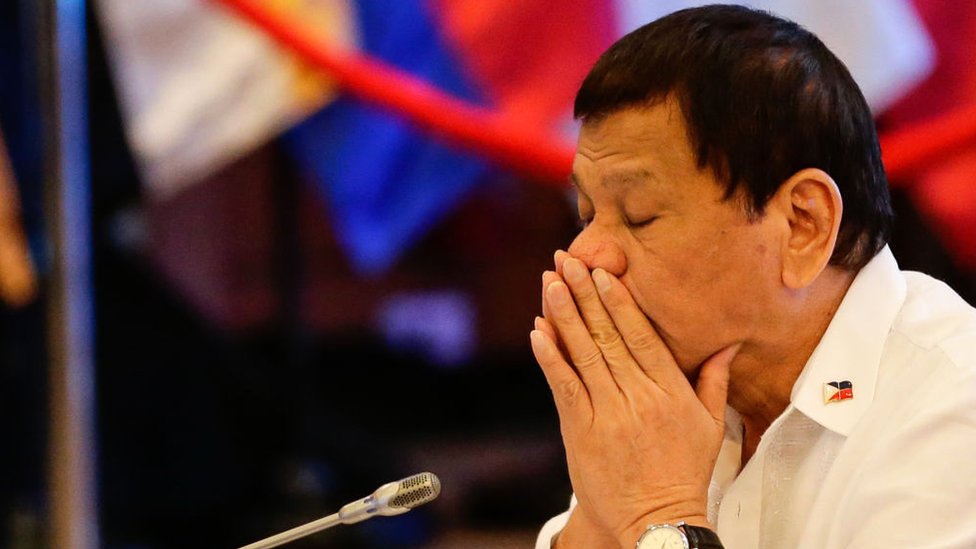 Predsednik Filipina Rodrigo Dutetre propustio sastanke zbog 