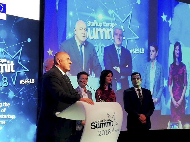 PM attends digitization summit in Sofia