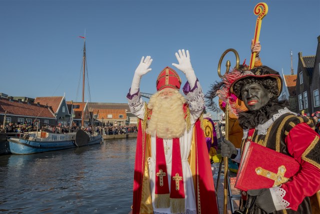 Sukobi pristalica i protivnika holandskog Deda Mraza