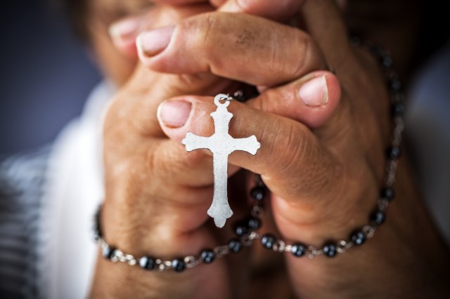 Katolièka crkva menja tekst molitve "Oèe naš"