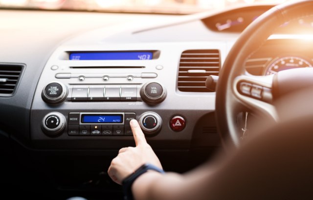 Šta slušate dok vozite – 5 najopasnijih pesama