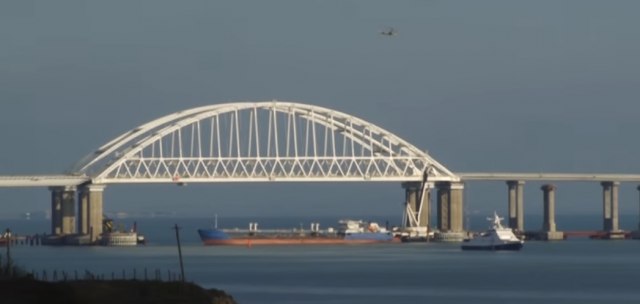 "Ruski brod udario u ukrajinski tegljaè blizu Krima" VIDEO