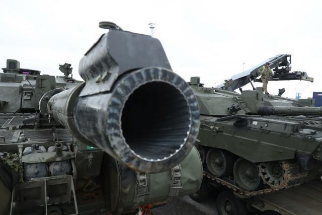 Rusi šalju još jedan S-400; Porošenko: Preti 