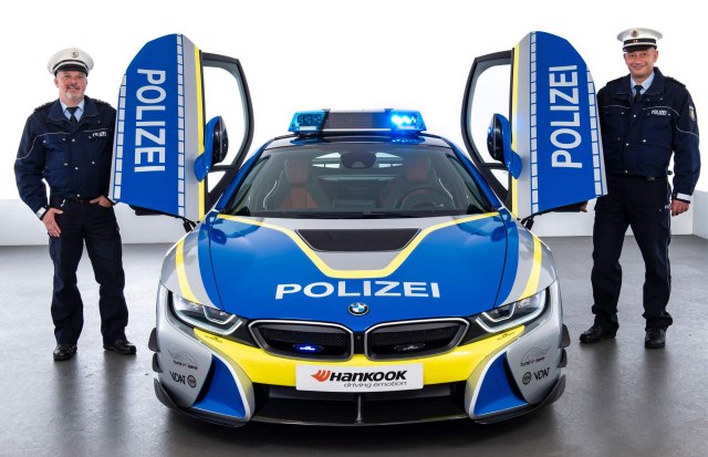 Da li je ovo idealno policijsko vozilo za Autoban? FOTO/VIDEO
