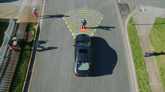 Samovozeći automobili moraće da nauče da predvide ponašanje pešaka