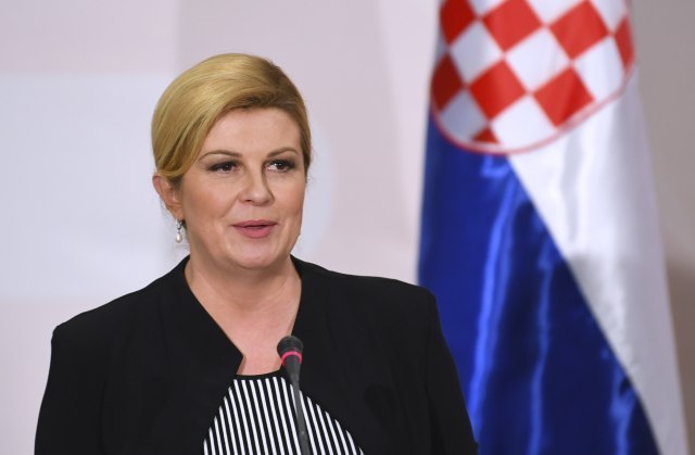 Kolinda joins fellow singing Balkan politicians/VIDEO