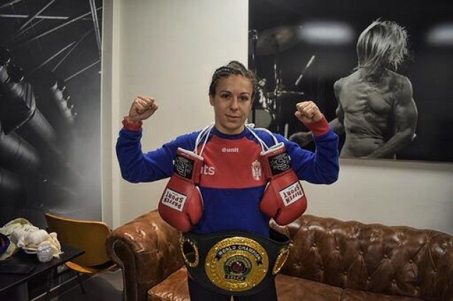 Srpska bokserka je prvakinja sveta u muva kategoriji