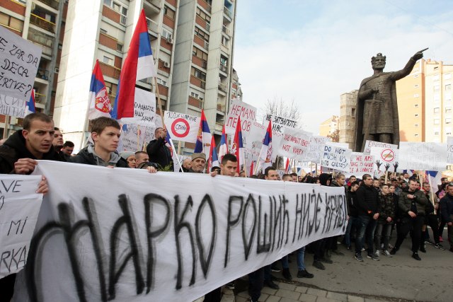 Studenti u Kosovskoj Mitrovici i danas protestuju