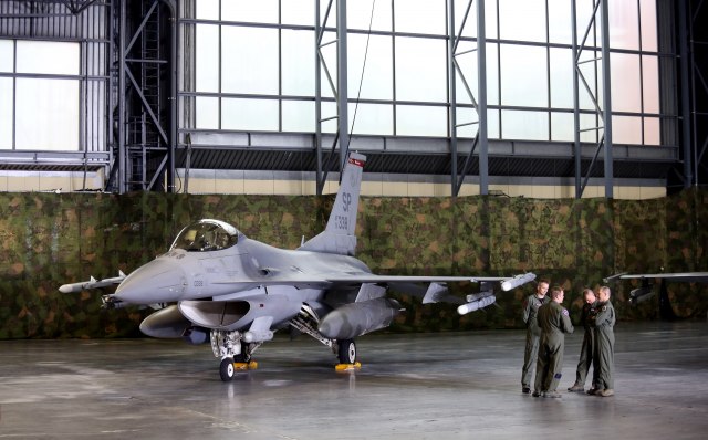 Slavlje u HR: SAD aminovale, avioni F-16 doleću