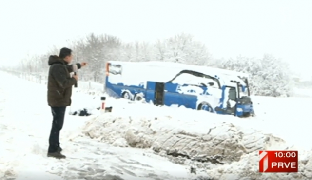 Prevrnuo se autobus kod Leskovca, troje poginulo VIDEO