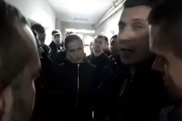 SzS: Šta Dijana Hrkaloviæ radi u Guèi na izborni dan?