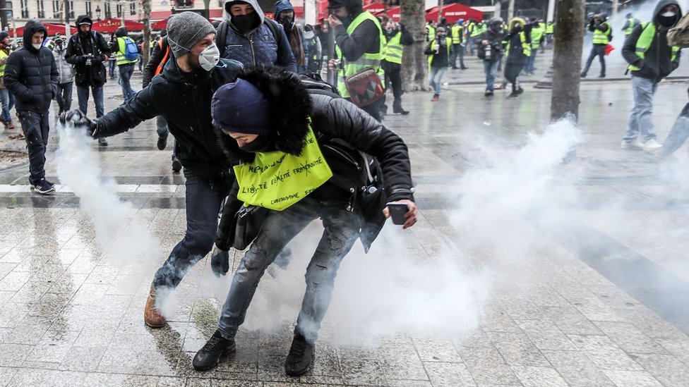 "Žuti prsluci" na ulicama Francuske u manjem broju