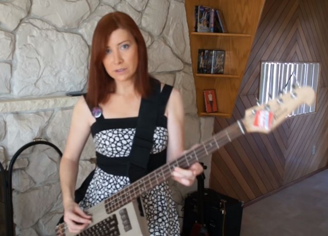 Od legendarnog "debeljka" napravila je bas gitaru VIDEO