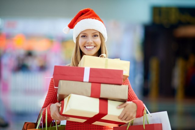 Evo kako da uštedite novac na novogodišnjim poklonima