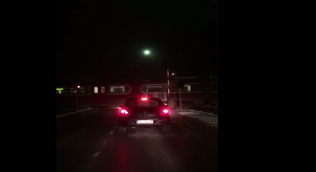 Zrenjanin: Voz prolazi, rampa podignuta VIDEO