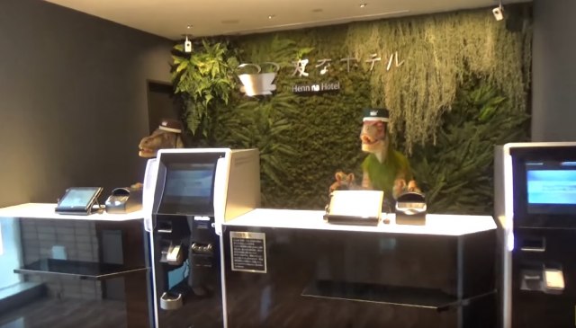 Pobeda ljudi, bar za sada: Hotel masovno otpušta robote VIDEO